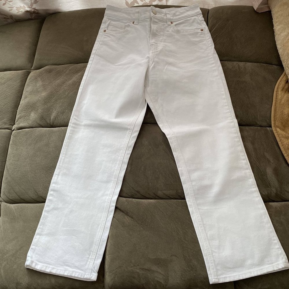 H&M White Cropped Straight Leg Pants